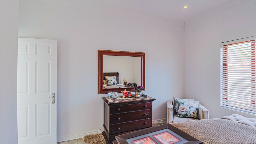 4 Bedroom Property for Sale in Boschdal North West